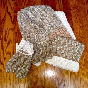Vintage Gap Chunky Knit Scarf, Hat, and Mittens Set
